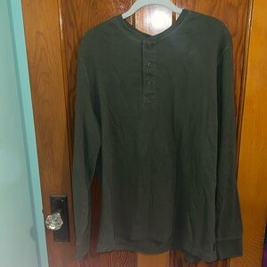 EUC American eagle Henley